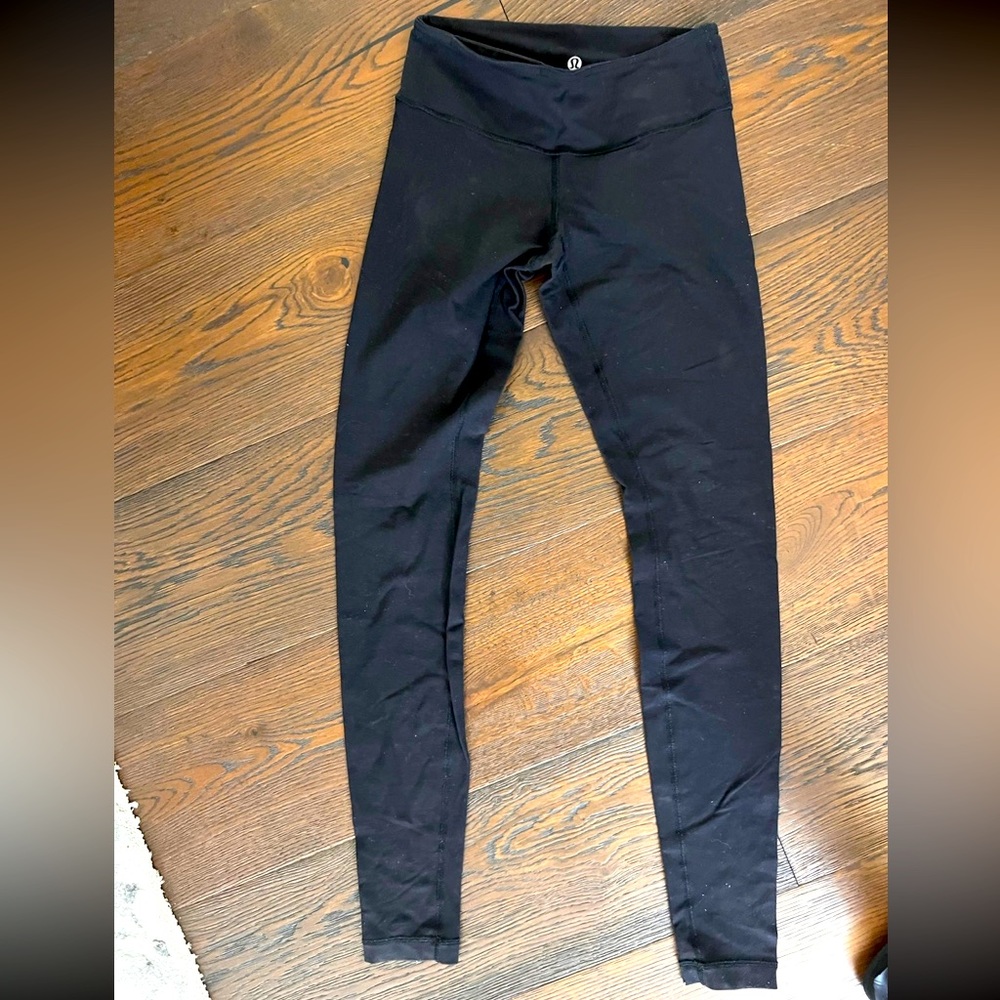 Lululemon black leggings